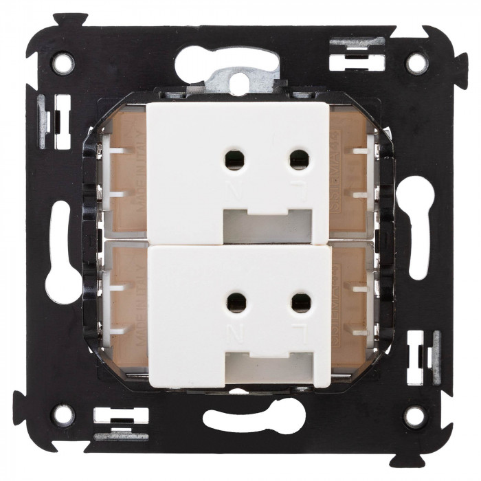 DKC Avanti Белое облако Зарядное устройство USB